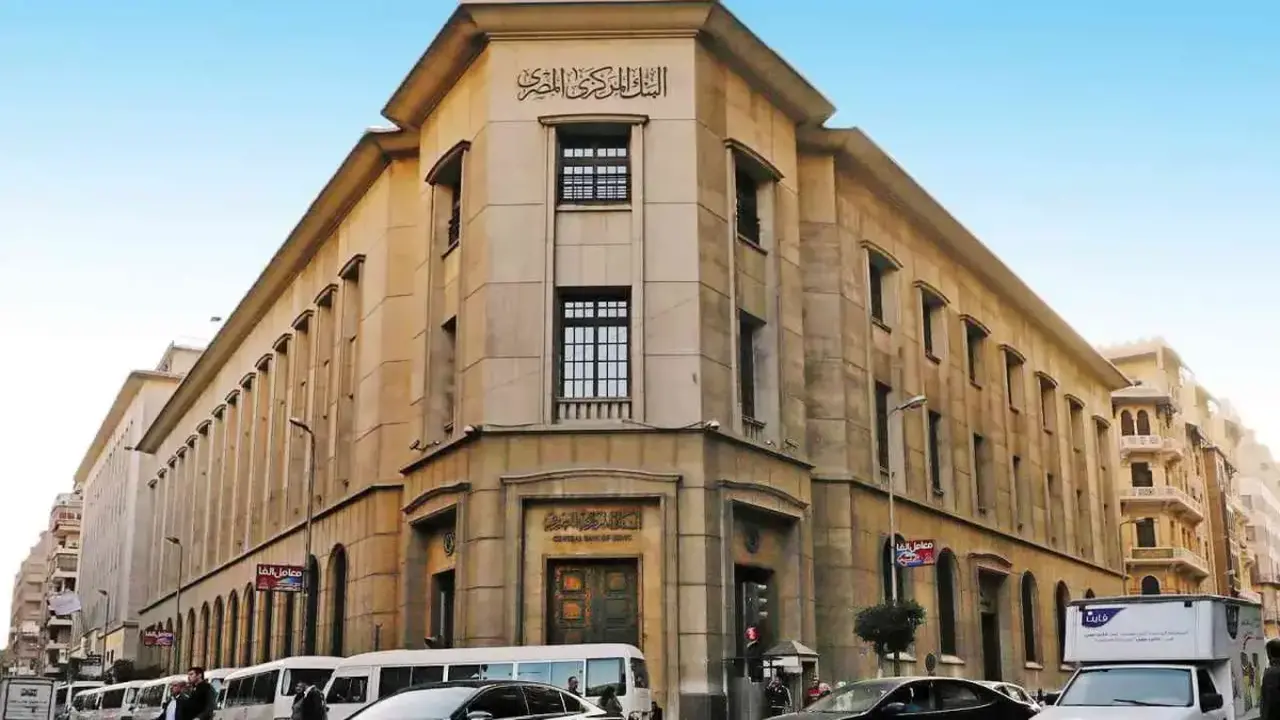 تحويلات المصريين بالخارج تقفز 28% لتلامس 26 مليار دولار في 7 أشهر